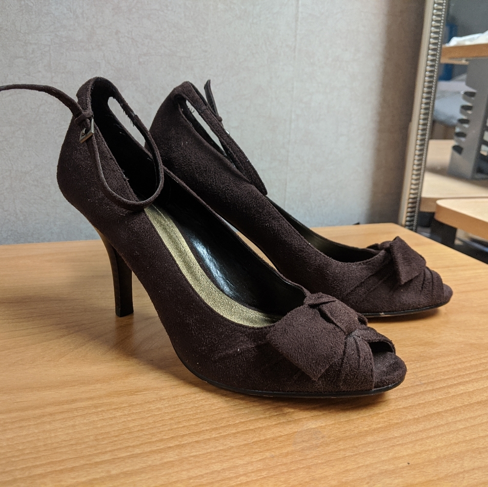 Brown Peep-toe Pumps